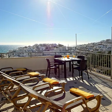 Rooftop Oldtown Apartment *